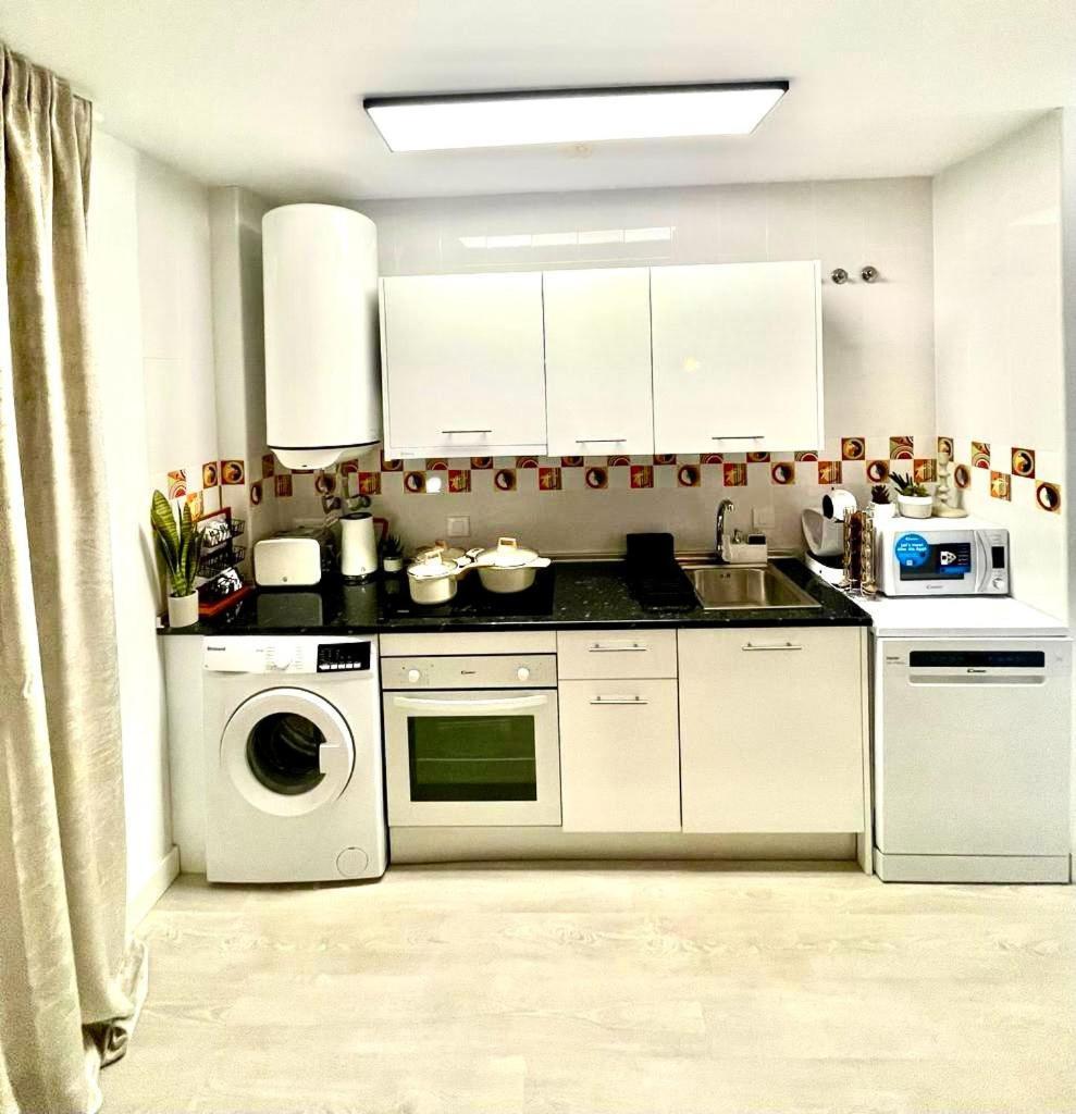 Historical Centre! Private Terrace & Gym-Near Public Parking Apartment มาลากา ภายนอก รูปภาพ